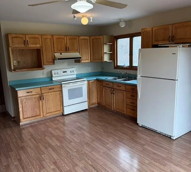 915 Grand Ave — Photo 4