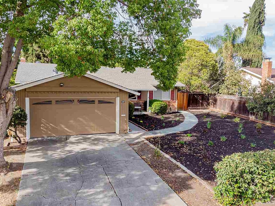 2nd image of 3337 Claudia Dr