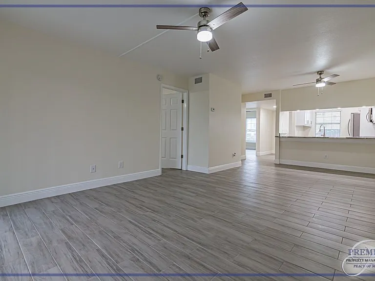 2562 Kings Lake Blvd — Photo 6