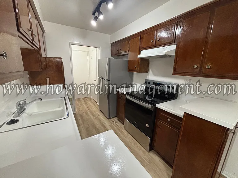 01302EU — Photo 20