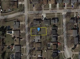 41930 Montroy Dr, Sterling Heights, MI 48313