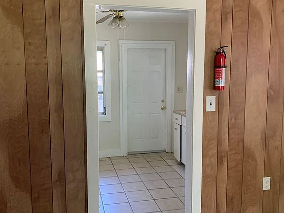 2nd image of 211 SW McFarlane Ave