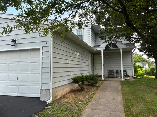 7 Baltimore Way, Plattsburgh, NY 12903