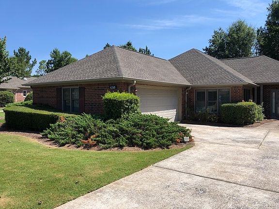 Easy-to-maintain evergreens 