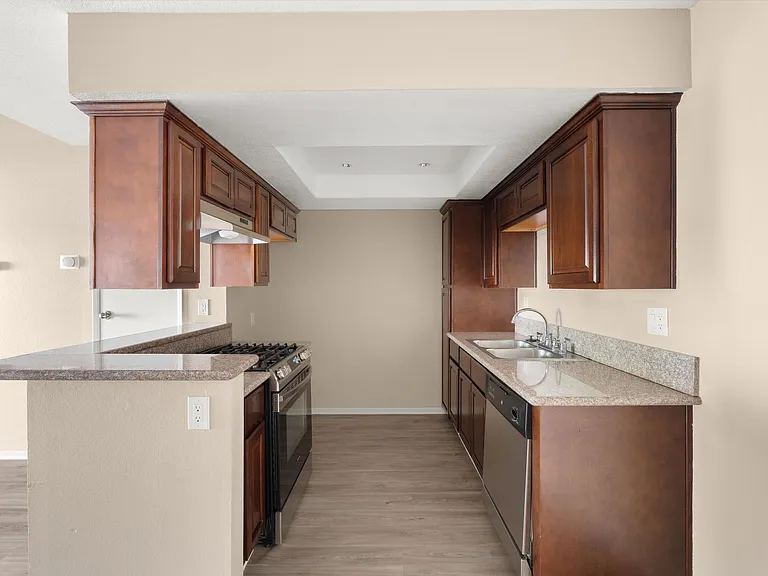 Ironwood Apartments — Photo 6