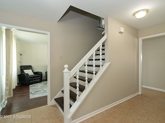 2nd image of 380 N Clarendon Ave