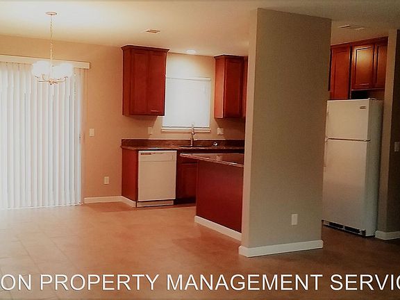 2nd image of 420 N Loma Dr APT 2