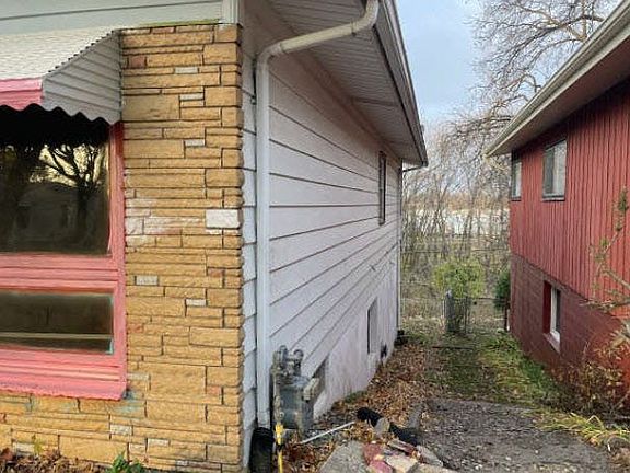 3rd image of 2343 Nokomis Ave