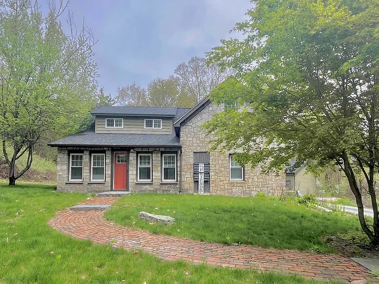 109 Ministerial Rd — Photo 1