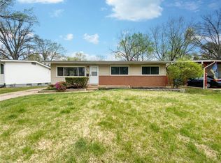 805 Borgia Ln, Florissant, MO 63031