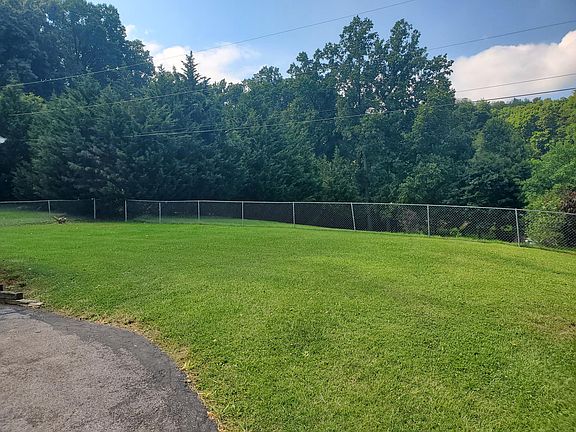 5th image of 1030 Long Crescent Dr