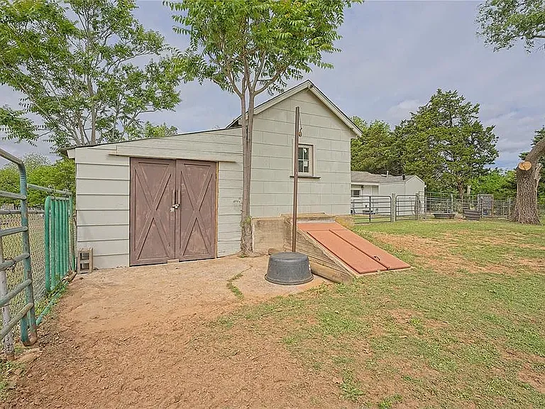 1116 N Timber Rd — Photo 16