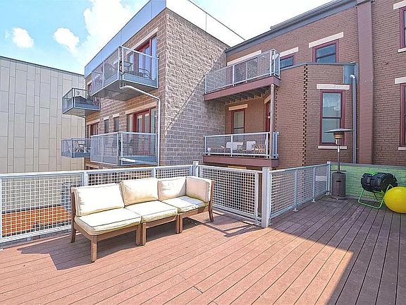 Private deck is very large.