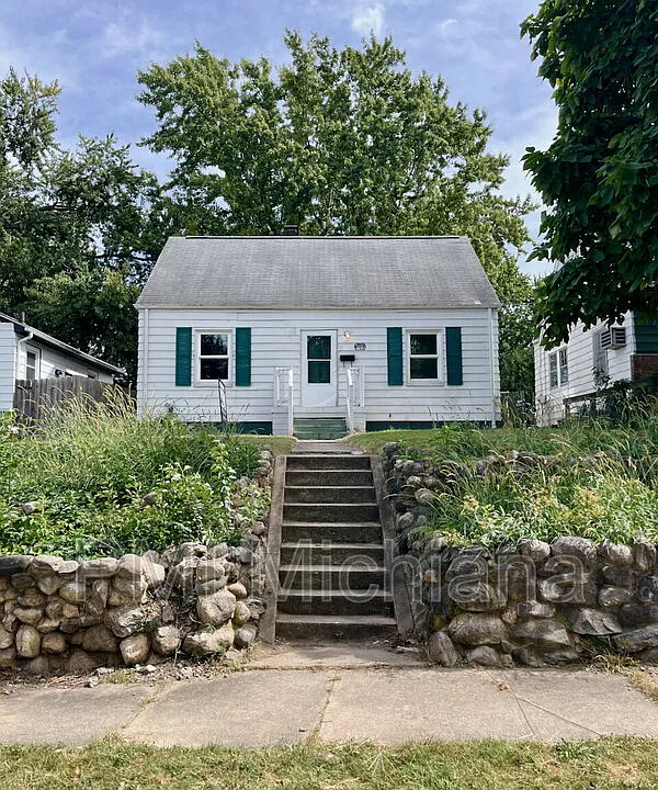 3314 S Main St