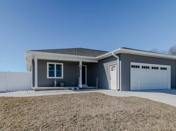 626 Melody Ln, Valders, WI 54245