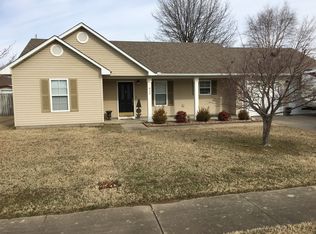 830 Delta Pine Ln, Sikeston, MO 63801