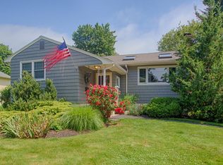 6 Pine Rd, Beverly, MA 01915