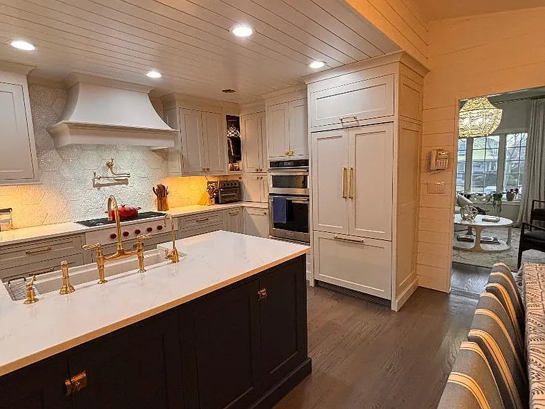 330 Sylvania Ave — Photo 13