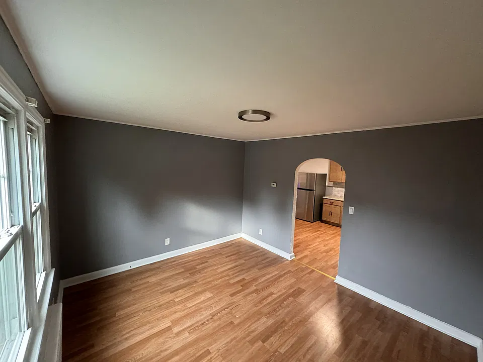 112 W Franklin St #2