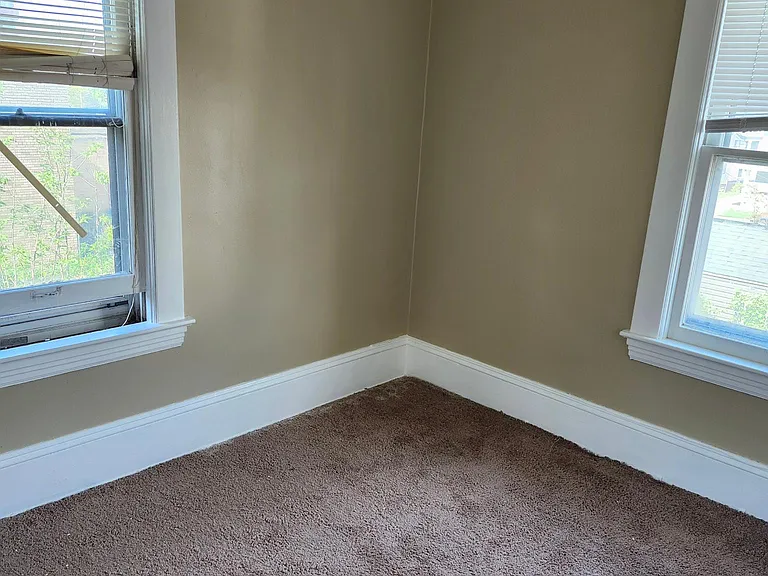 1427 Lincoln Ave — Photo 5