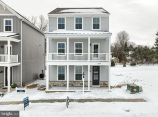 2232 Coach Light Ln, Lancaster, PA 17601