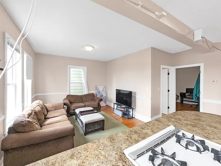 32 Fisher Ave #2 — Photo 15