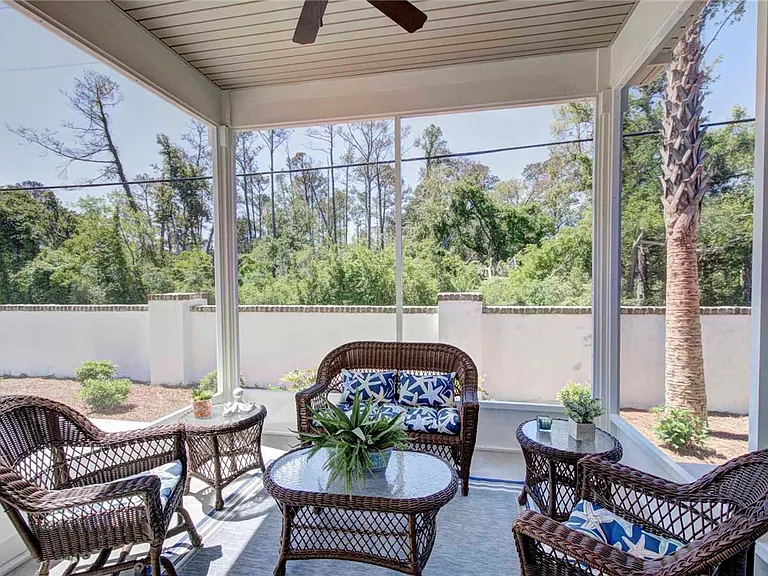 205 Mariners Cir — Photo 14