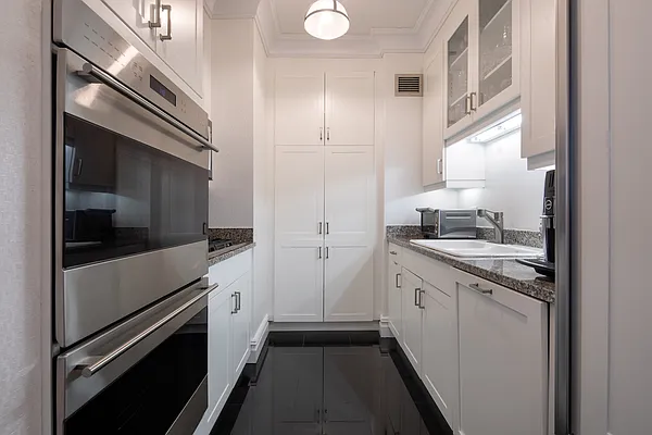 Rented by Sotheby's International Realty | media 2