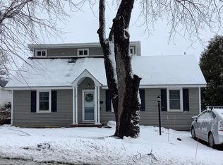 8 Hillside St, Presque Isle, ME 04769