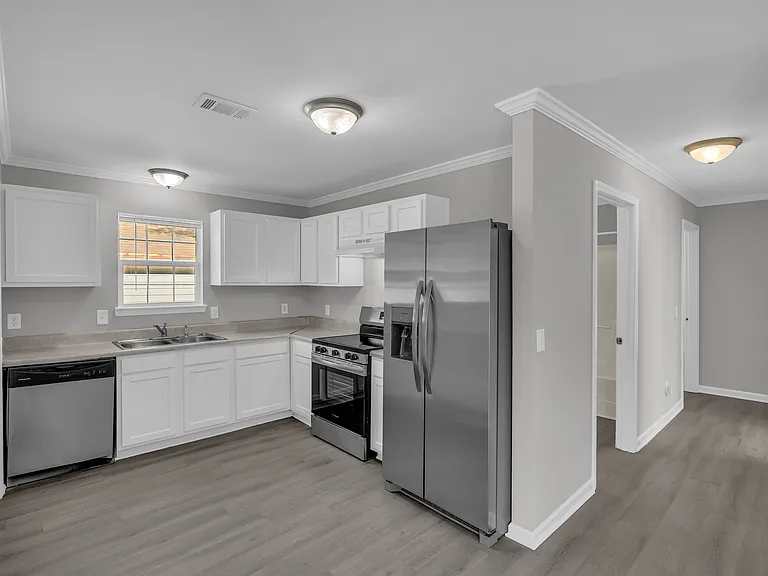 1040 Thomasville Estates Way SE — Photo 18