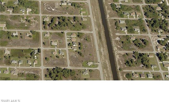 2nd image of 1902 Sunshine Blvd S