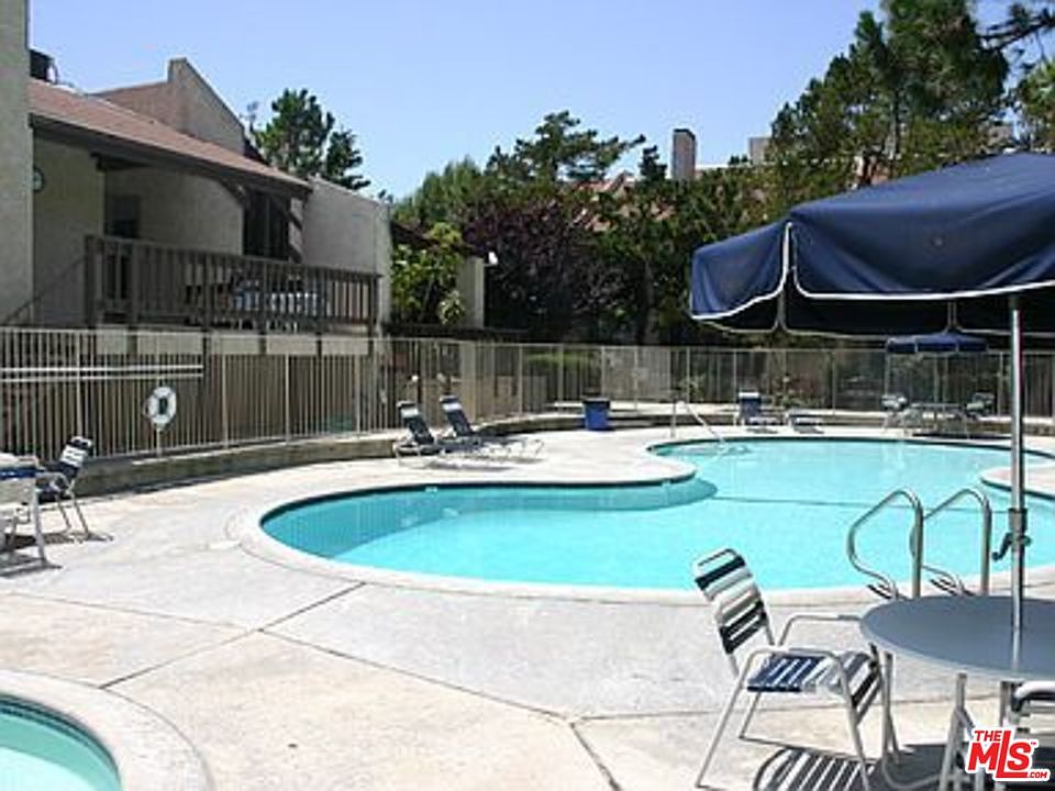 1st image of 4105 Summertime Ln