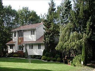 5th image of 77 Robinson Ave