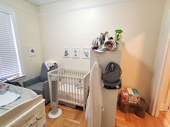 4th image of 147 W 79th St #11C