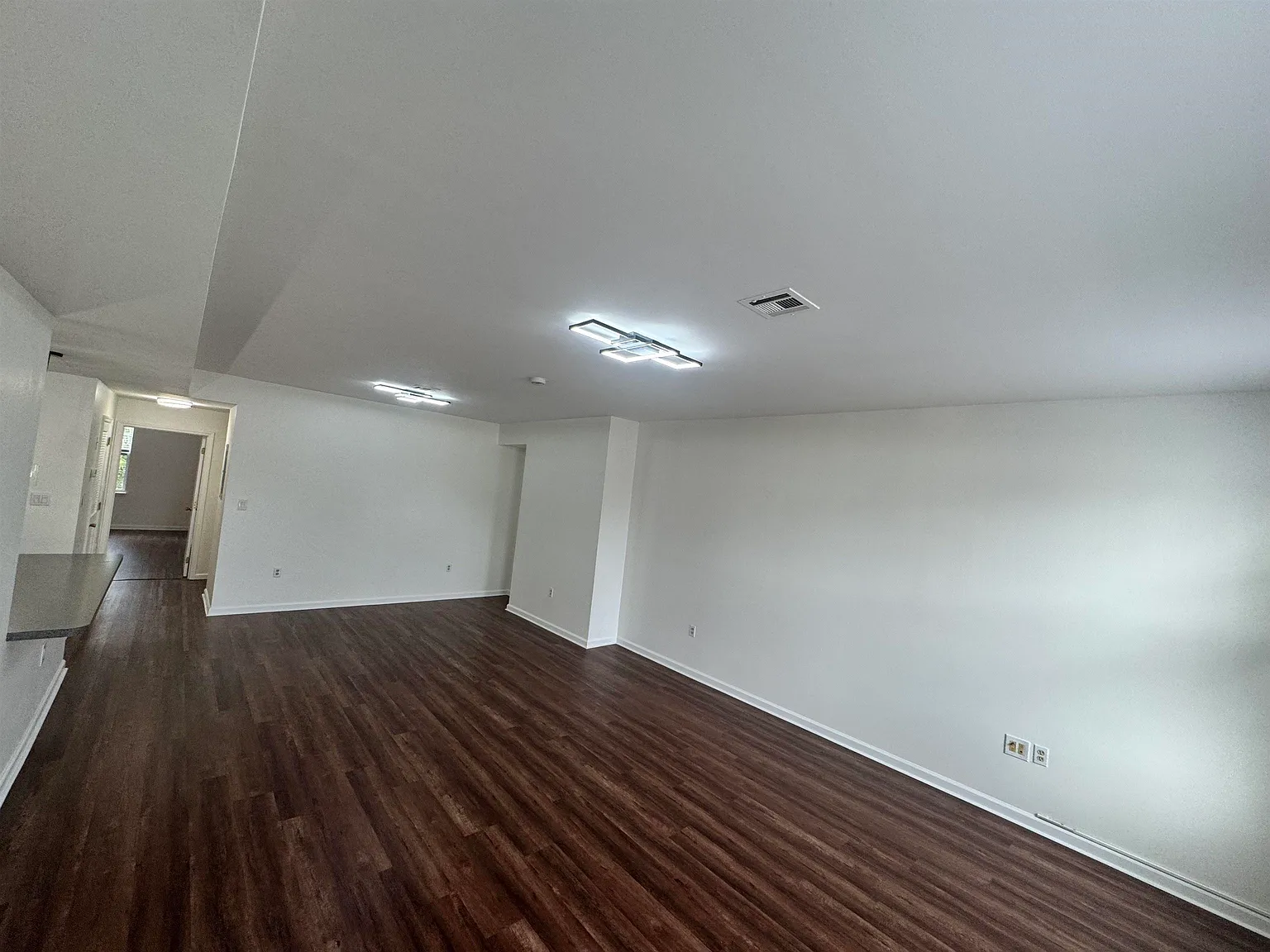 2 bed, 1.0 bath, 1150 sqft, $2,300 — Photo 2