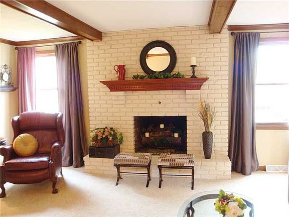 Family Room FP