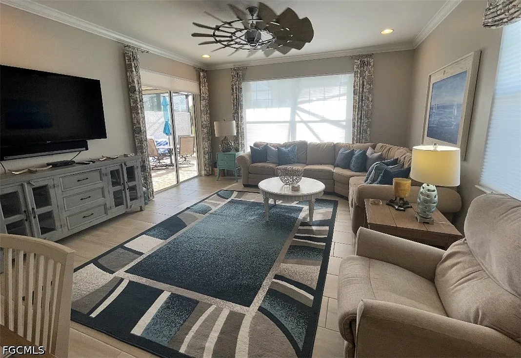 2 bed, 2.0 bath, 1713 sqft, $6,000 — Photo 3