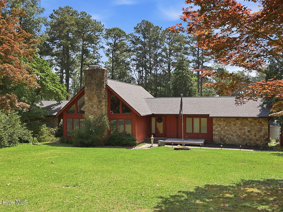 1st image of 2107 Pinewood Terrace