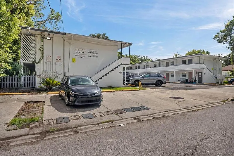 1 bed, 1.0 bath, 420 sqft, $750 — Photo 2