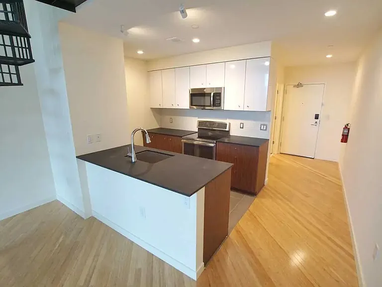 Roebling Lofts — Photo 30