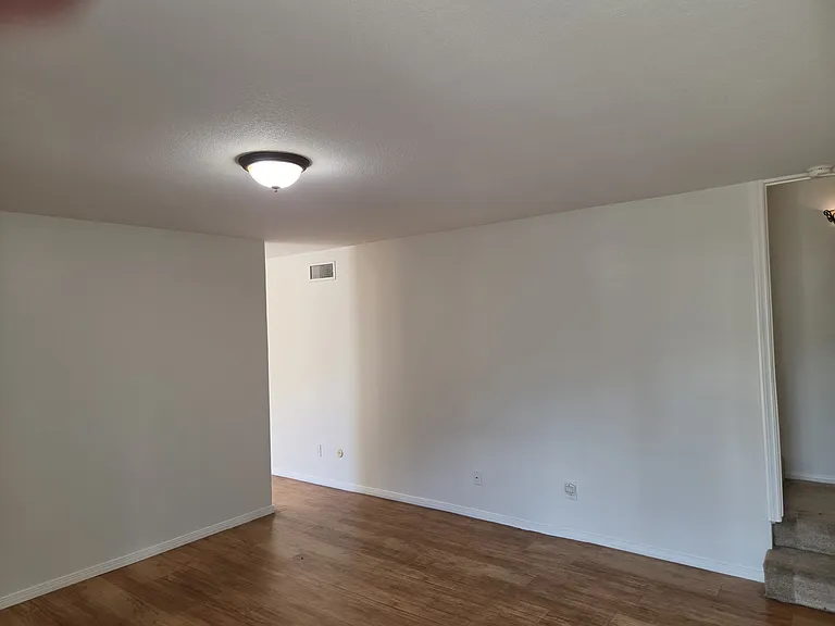 1037 Alta Vista Dr — Photo 20
