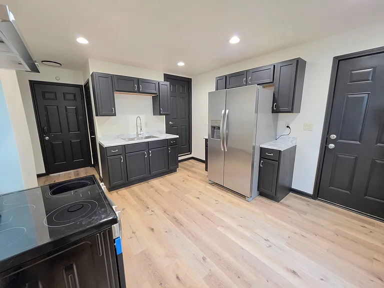 313 Greenwood Ave — Photo 7