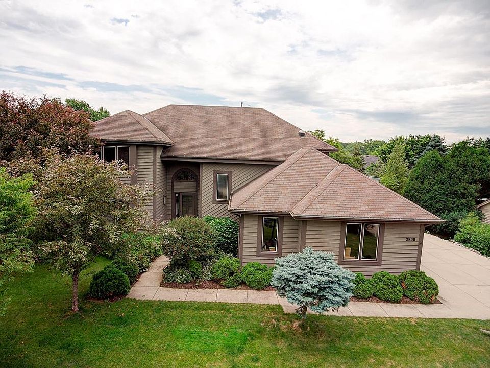 1st image of 2809 Burton Dr