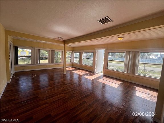 3rd image of 2311 Katherine St