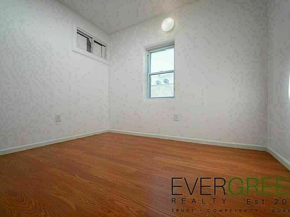 5th image of 173 Hart St #3F