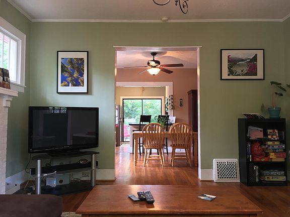 2nd image of 1214 Clarendon St