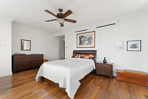 Sold by Julia B Fee Sotheby's International Realty | media 11