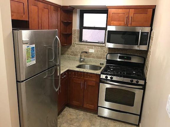 2nd image of 2526 38th St #2F