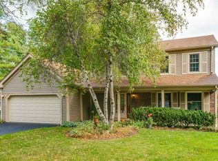 11 Bradbury Ct, Fox River Grove, IL 60021