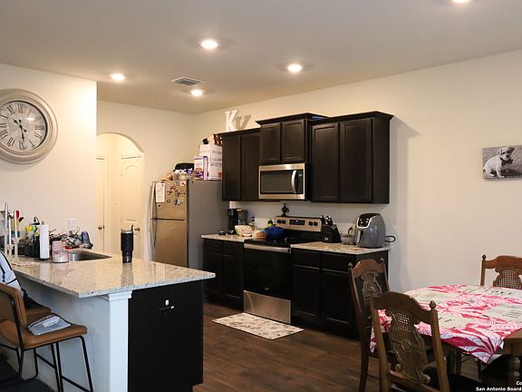 2nd image of 3930 Turtle Creek